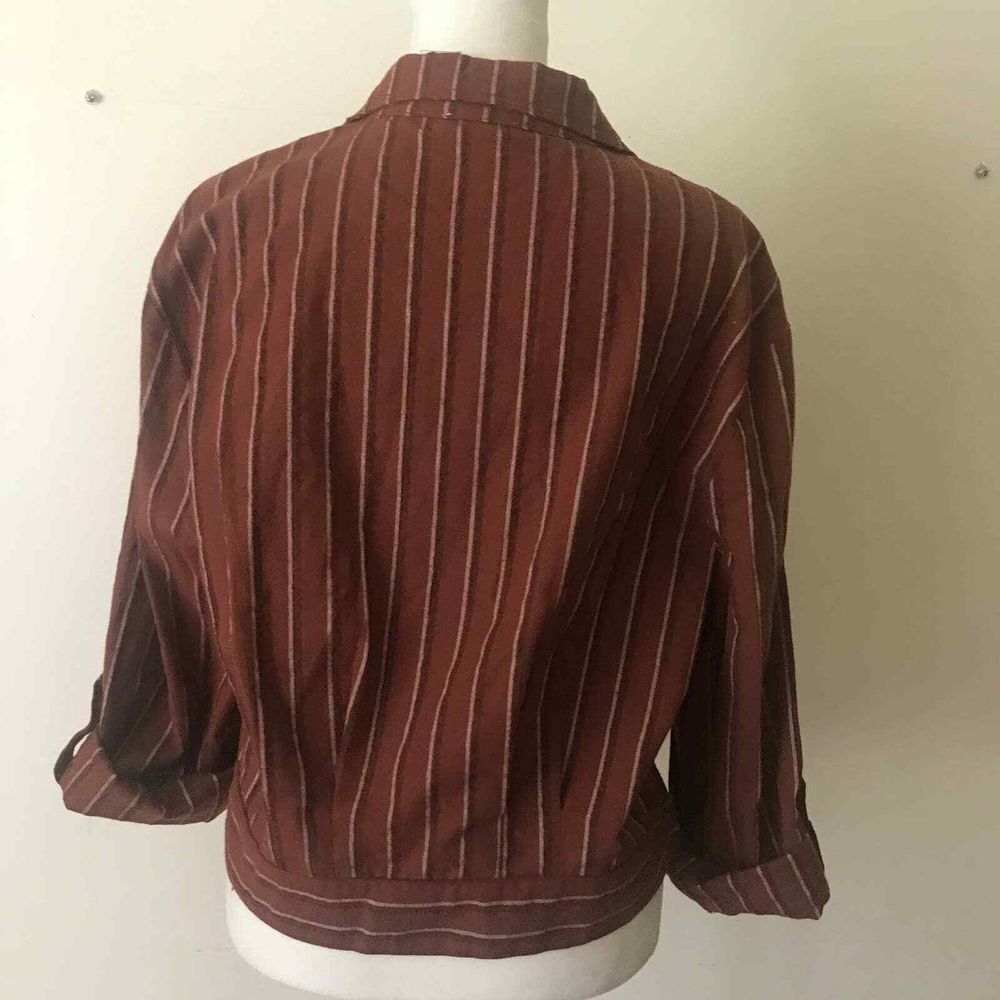 Mittoshop Blazer Womens Small Brown Striped Cropped Roll Tab Sleeve Boxy Fit - Picture 3 of 14